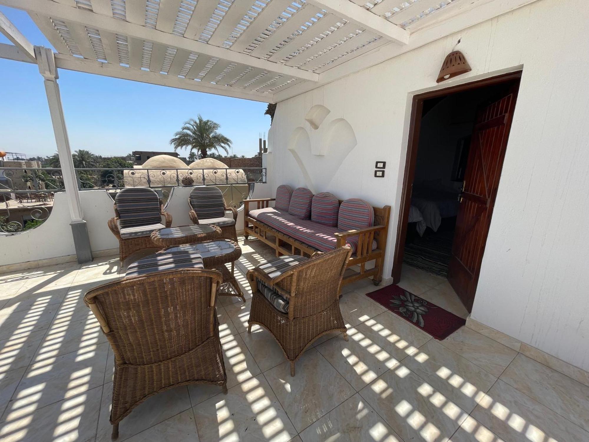 Villa Giulio Luxor Guest House ภายนอก รูปภาพ