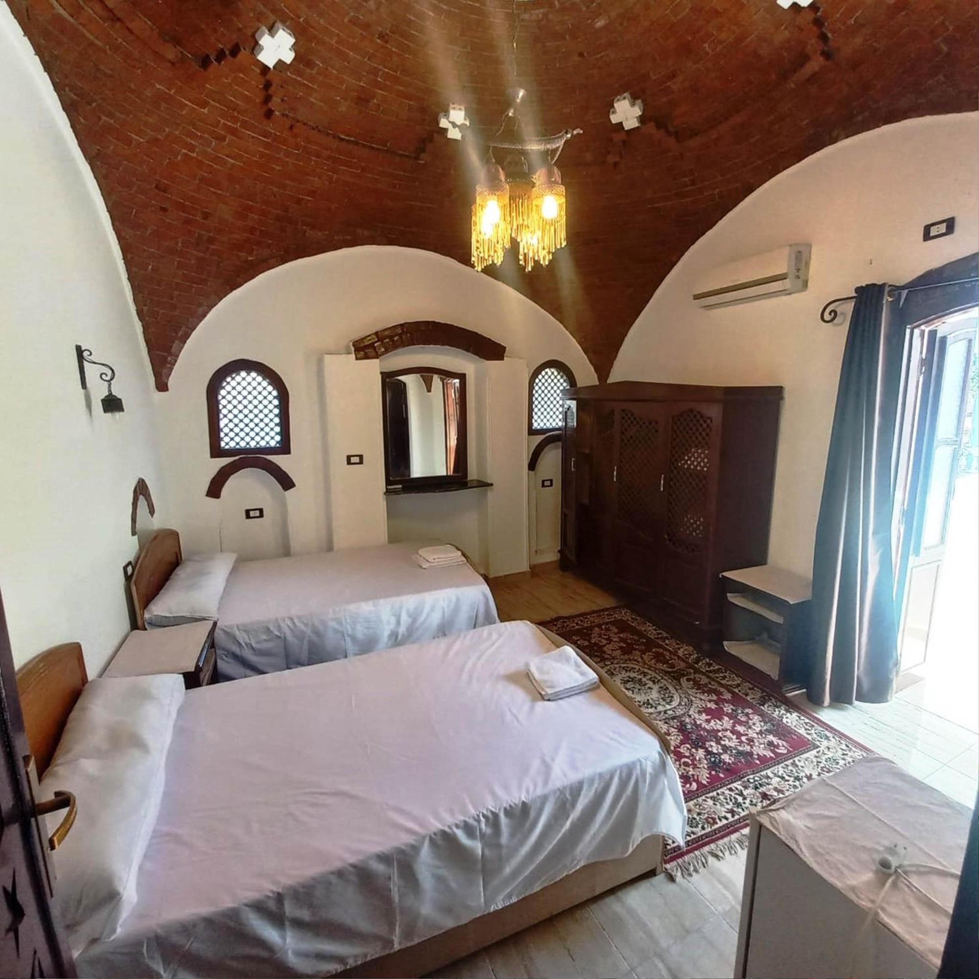 Villa Giulio Luxor Guest House ภายนอก รูปภาพ